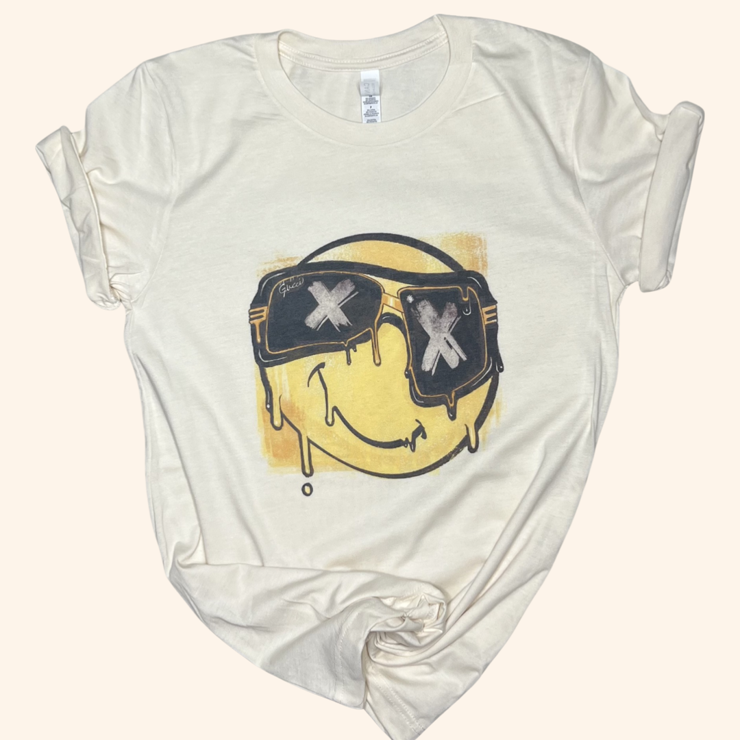 Hot Smile Graphic Tee (Vintage Feel)